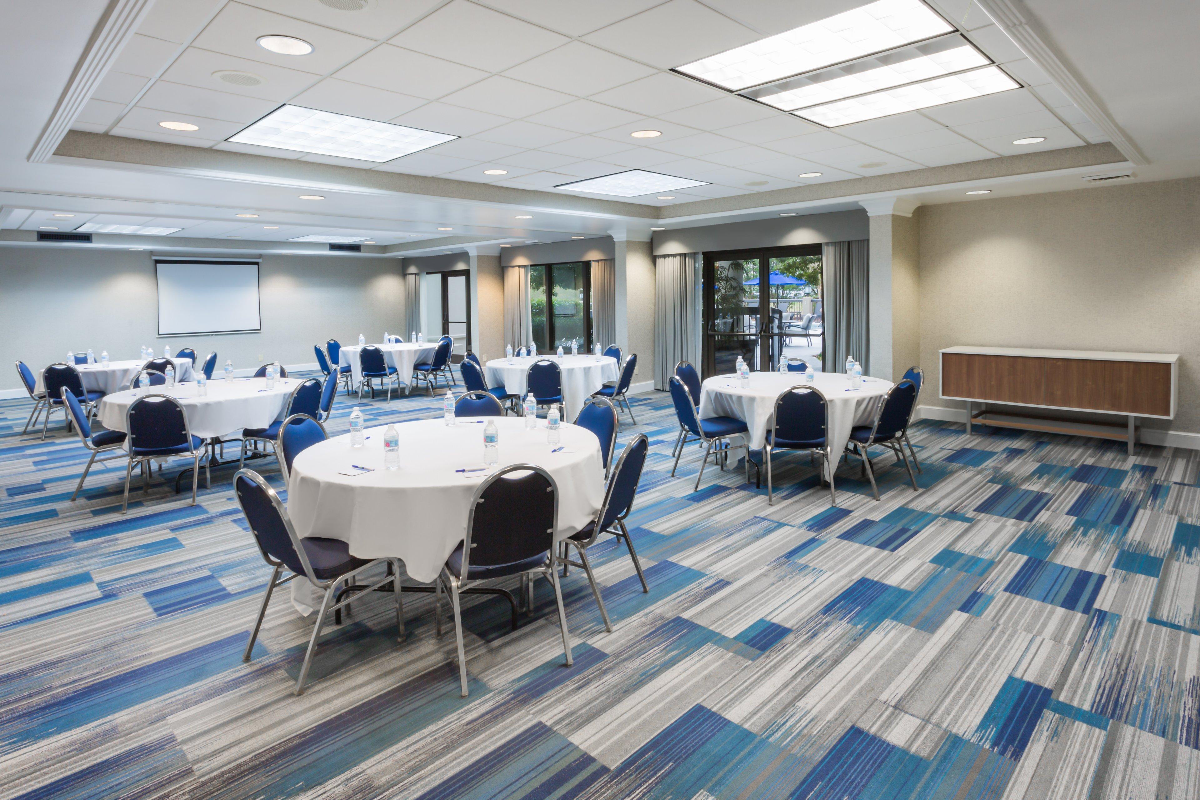 Holiday Inn Express & Suites Wilmington-University Center By Ihg Экстерьер фото