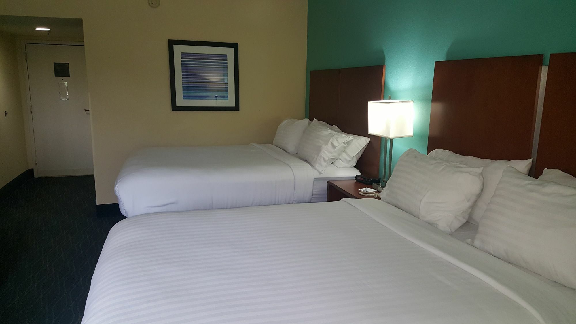 Holiday Inn Express & Suites Wilmington-University Center By Ihg Экстерьер фото