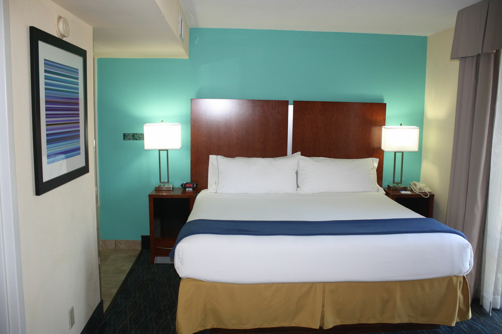 Holiday Inn Express & Suites Wilmington-University Center By Ihg Экстерьер фото