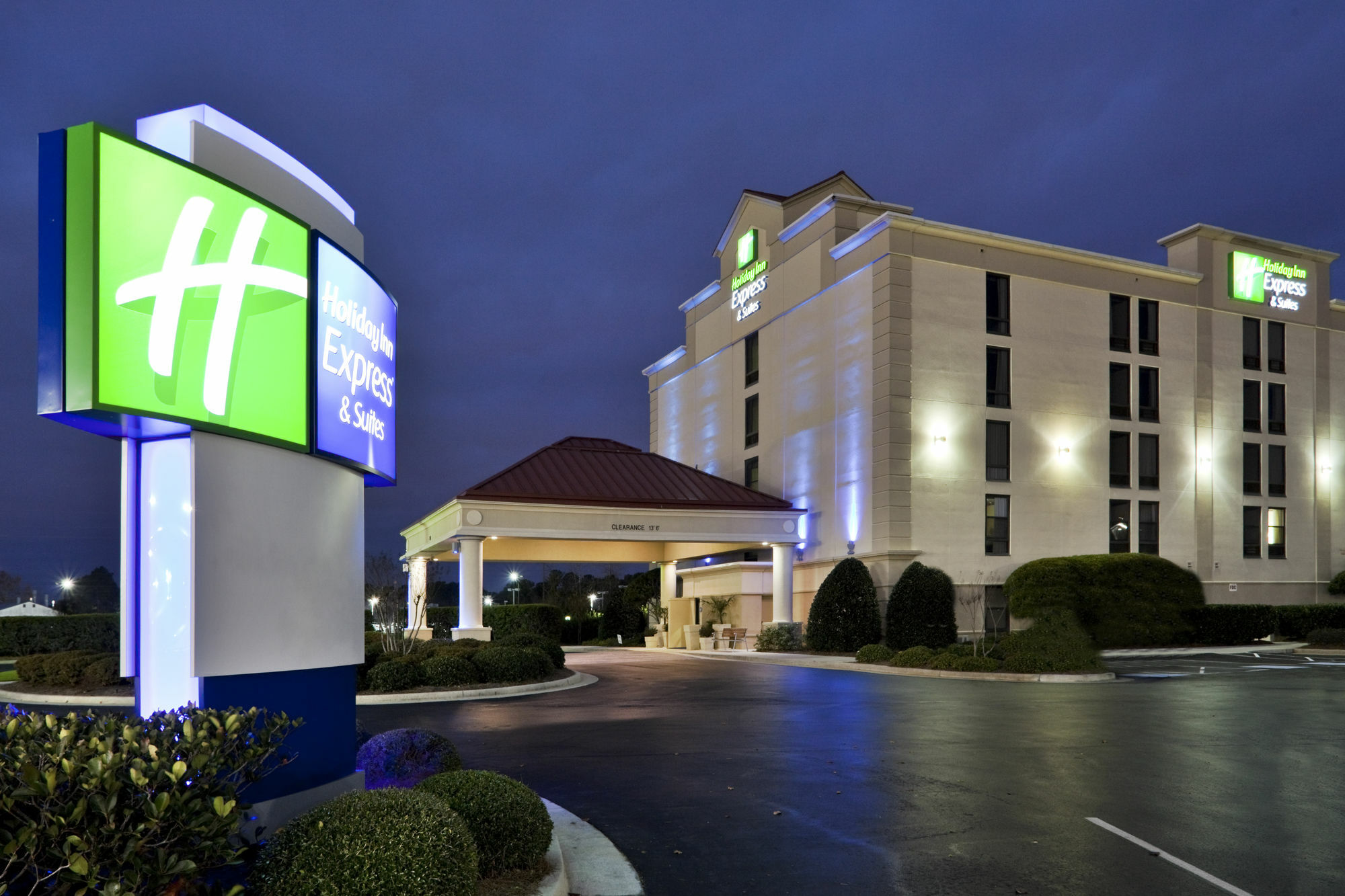 Holiday Inn Express & Suites Wilmington-University Center By Ihg Экстерьер фото